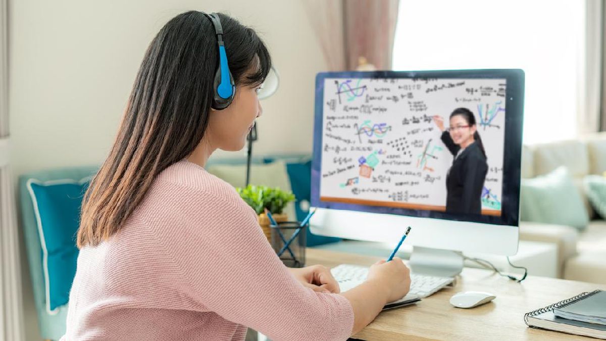 Mengatasi Tantangan Belajar Daring di Era Digital